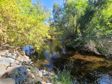 Private Riverfront