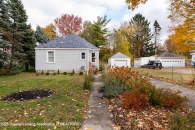 1620 Comfort St, Lansing, MI 48915 - photo 3