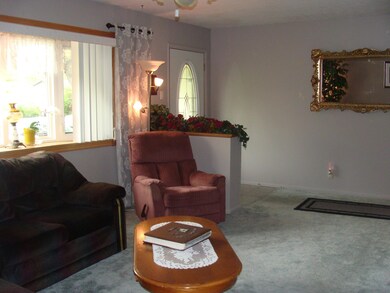 LIVING ROOM-2