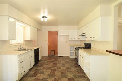 2952 S Chippewa Ln, Muncie, IN 47302 - photo 4