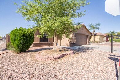 2002 E Aire Libre Ave_004