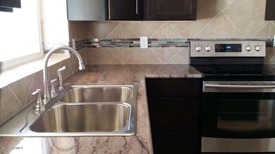 3830 - Kitchen5