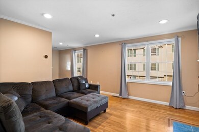 995 Trapelo Rd unit 5, Waltham, MA 02452 - photo 4