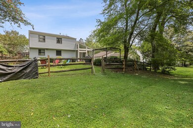 9099 Goldamber Garth, Columbia, MD 21045 - photo 5