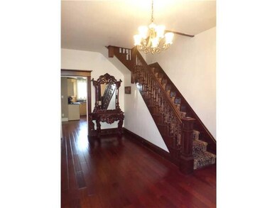Entry/Foyer. Gorgeous and dramatic foyer with natu