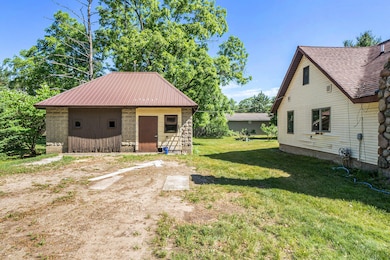 863 E Wilcox Ave, White Cloud, MI 49349 - photo 2