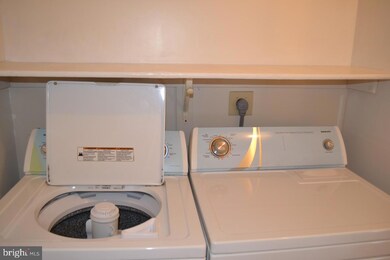 12183 Cardamom Dr unit 12183, Woodbridge, VA 22192 - photo 6