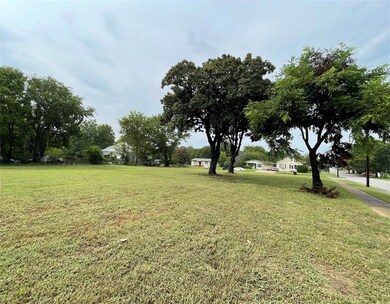 Lot 1 W Johnson St, Denison, TX 75020 - photo 3