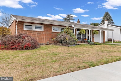 112 Runson Rd, Camp Hill, PA 17011 - photo 2