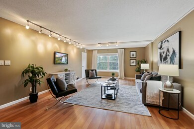 7721 Tremayne Place unit 311, McLean, VA 22102 - photo 2