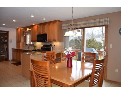 11 Carlson Cir, Natick, MA 01760 - photo 4