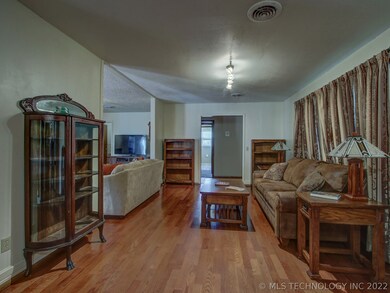 713 Brentwood Dr, Tahlequah, OK 74464 - photo 5