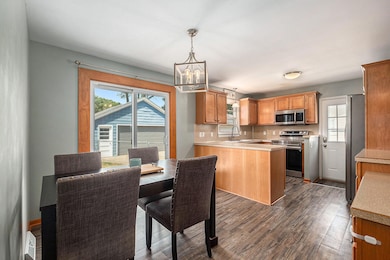 Dining Room & Kitchen
