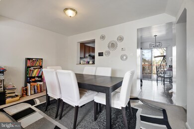 14122 Oakpointe Dr, Laurel, MD 20707 - photo 4