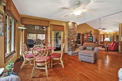 DINING TO LIVING AREA