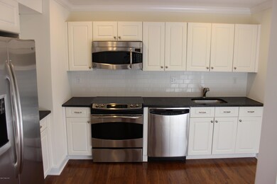 255 Weaver St unit 8E, Greenwich, CT 06831 - photo 3