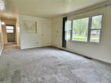 2921 Riverview Ln, Lorain, OH 44055 - photo 6