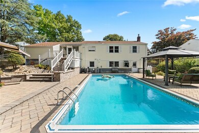 41 Thistle Dr, Cranston, RI 02920 - photo 4