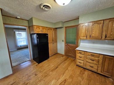 1105 N 14th St, Monett, MO 65708 - photo 4