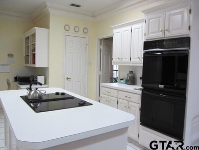 717 717 Kingswood Dr, Tyler, TX 75703 - photo 7