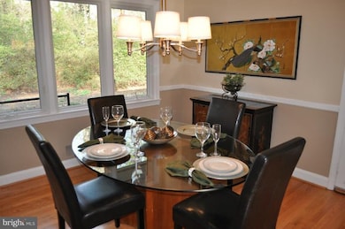 3504 Barkley Dr, Fairfax, VA 22031 - photo 3