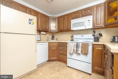 102 Dihedral Dr, Middle River, MD 21220 - photo 5