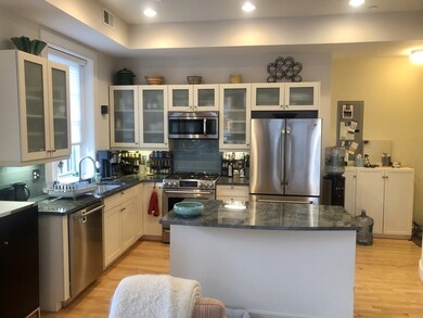 72 Hamilton St unit 11, Cambridge, MA 02139 - photo 3