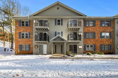 7 Saint James Place unit 724, Nashua, NH 03062 - photo 5