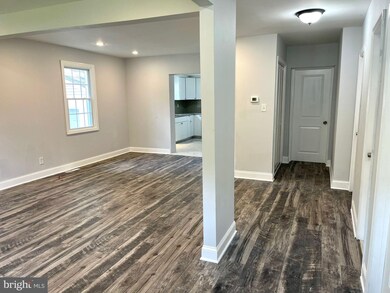 923 E Linden Ave, Lindenwold, NJ 08021 - photo 7