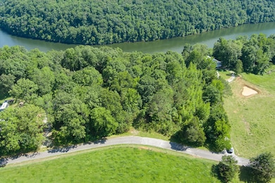 689 Pates Ford Rd, Walling, TN 38587 - photo 6