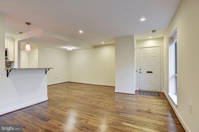 10 W Lee St unit R71, Baltimore, MD 21201 - photo 6