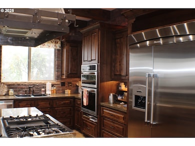 650 Southridge Way, Roseburg, OR 97470 - photo 5