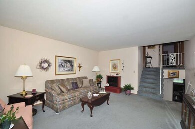 2633 N Evergreen Ave, Waukegan, IL 60087 - photo 6