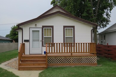 Front of Home<|><|>