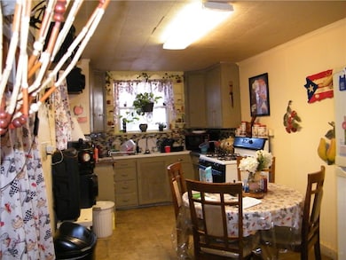 745 W Gordon St, Allentown, PA 18102 - photo 3