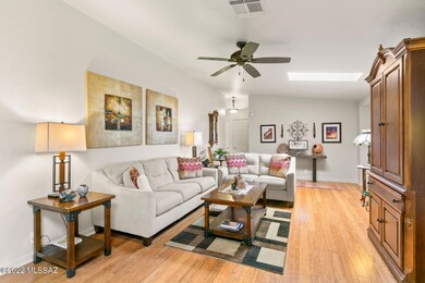2421 Double O Living Room 2