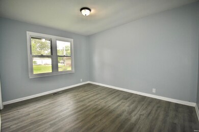 240 7th St SE, Linton, IN 47441 - photo 6