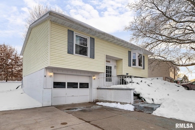 4017 W 13th St, Davenport, IA 52804 - photo 2