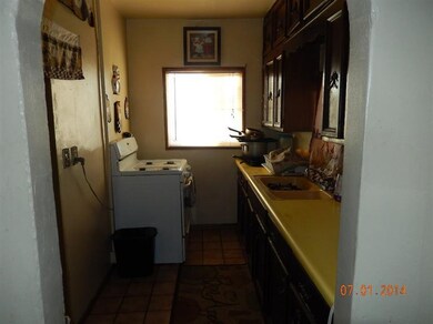 729 N 10th St, El Centro, CA 92243 - photo 5
