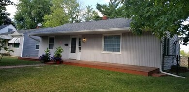 241 S 6th Ave, Beech Grove, IN 46107 - photo 2