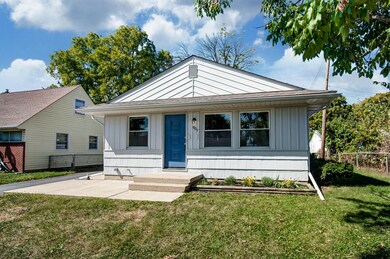 607 Savannah Dr, Columbus, OH 43228 - photo 2