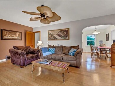 335 19th St NW, Cedar Rapids, IA 52405 - photo 7