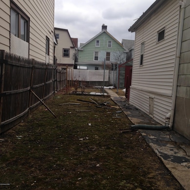 Side view of yard