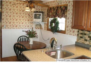 95 Dale Ave, Staten Island, NY 10306 - photo 7