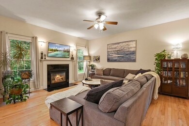 90 Fisher Rd unit 17, Holden, MA 01520 - photo 2