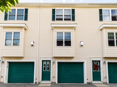 110 Chestnut St unit 3, Waltham, MA 02453 - photo 2