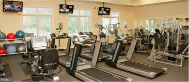 7403 Forests Edge Ct, Laurel, MD 20707 - photo 4