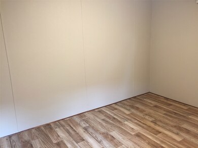 511 W Cleveland St unit 3, Alvin, TX 77511 - photo 5