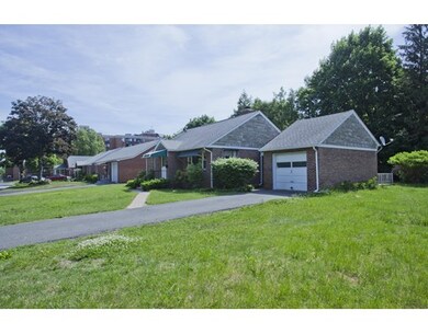 612 Pleasant St, Holyoke, MA 01040 - photo 2