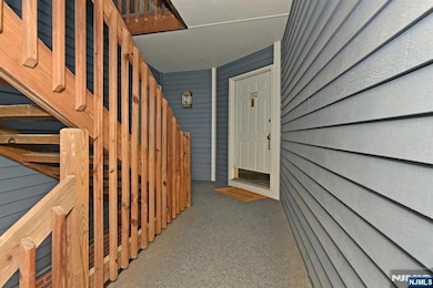 190 Surrey Ct, Ramsey, NJ 07446 - photo 2